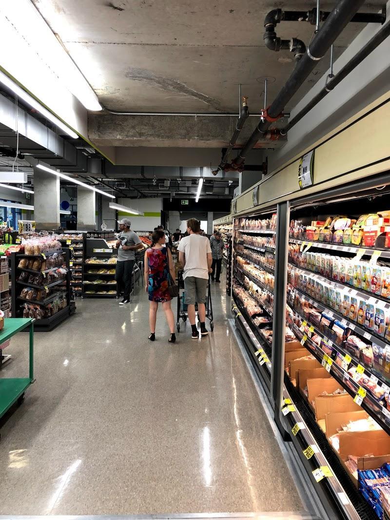 Supermarket FreshCo Sherbourne & Isabella in Toronto (ON) | theDir