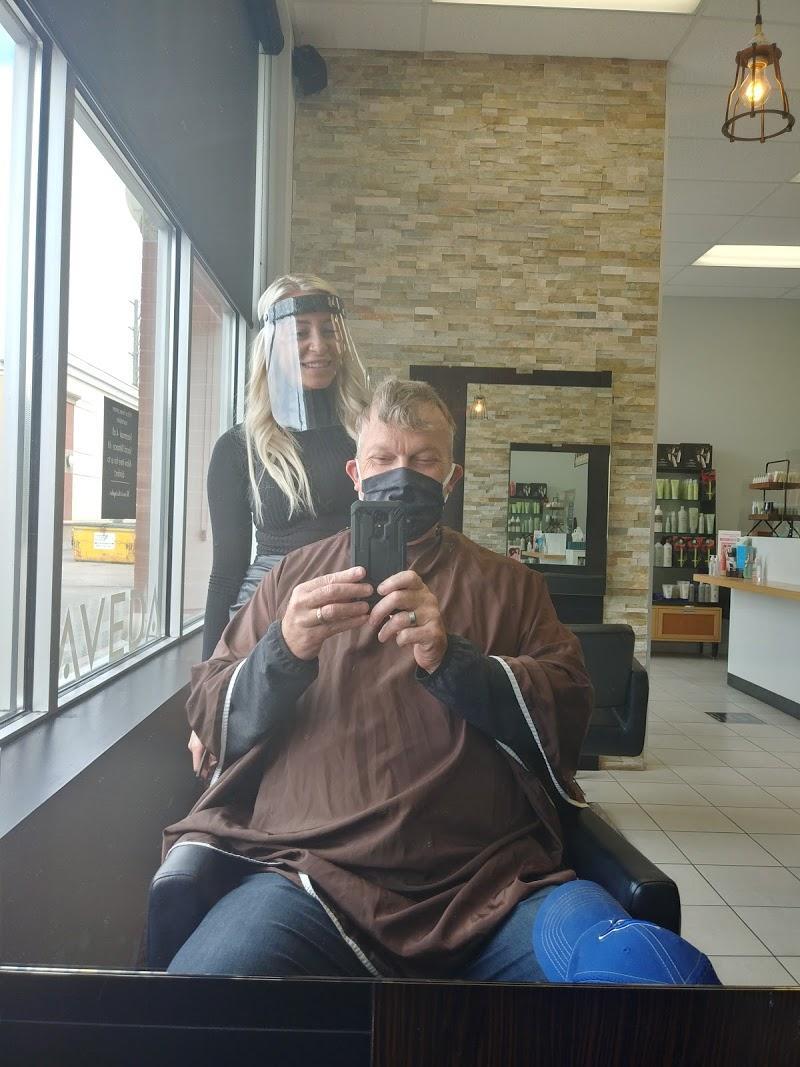 Hair Salon Status Salon in Springwater (ON) | theDir