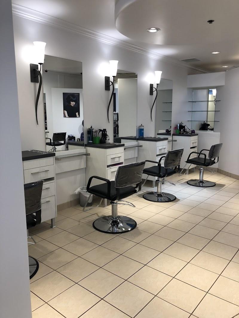 Beauty salon Suzette's Beauty Lounge in Innisfil (ON) | theDir