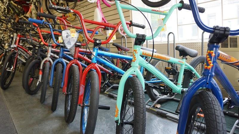 Bicycle Shop Foster's Sports Centre in Ottawa (ON) | theDir