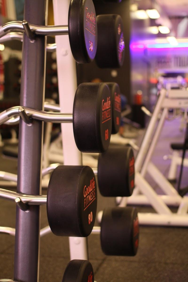 Gym GoodLife Fitness Peterborough Voyageur Place in Peterborough (ON) | theDir
