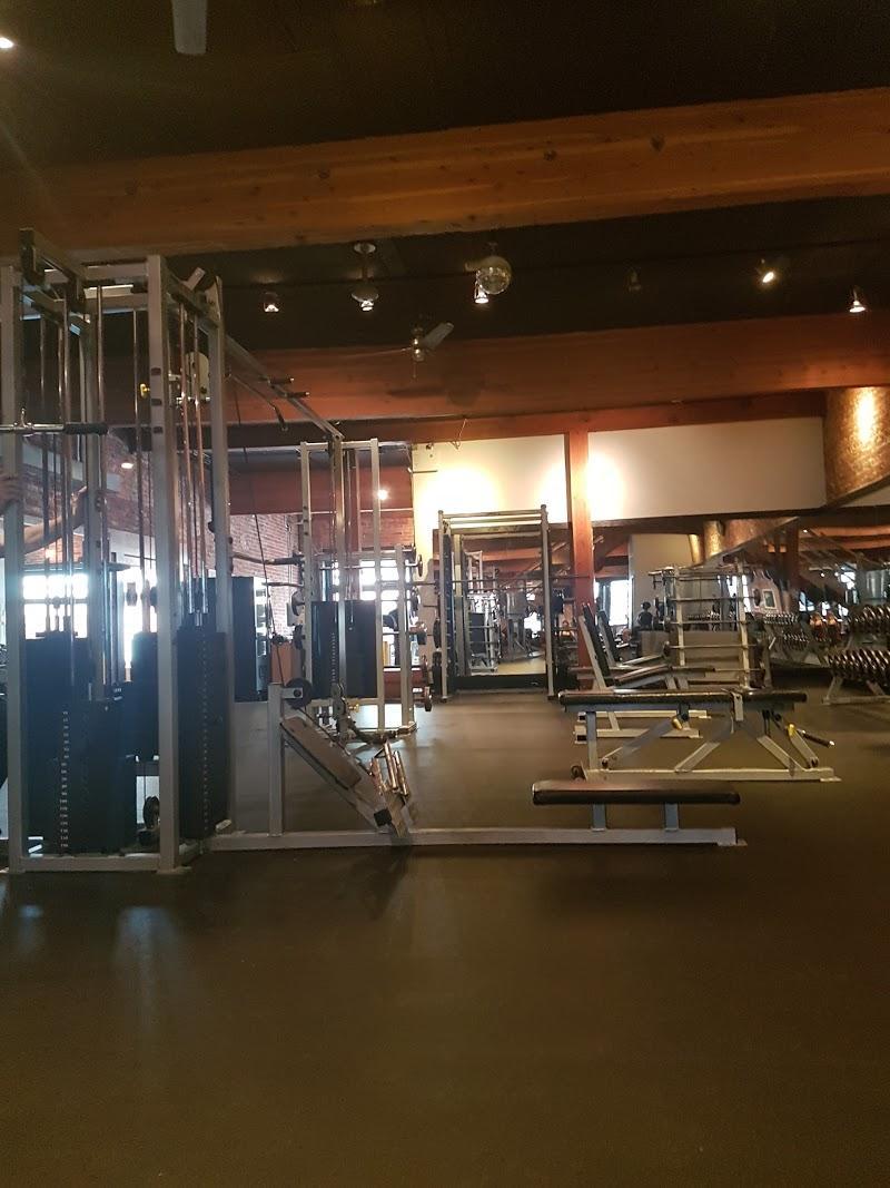 Gym Studio 4 Athletics à Victoria (BC) | theDir